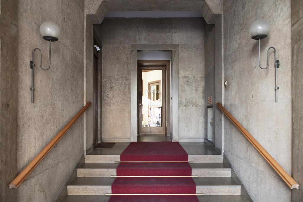 Heart Milan Apartments Duomo Sanbarnaba Milão Exterior foto